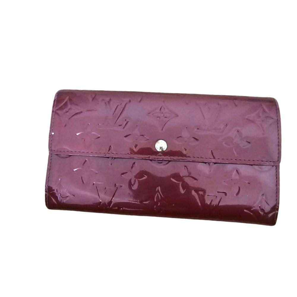 Authentic Louis Vuitton Vernis Sarah Wallet